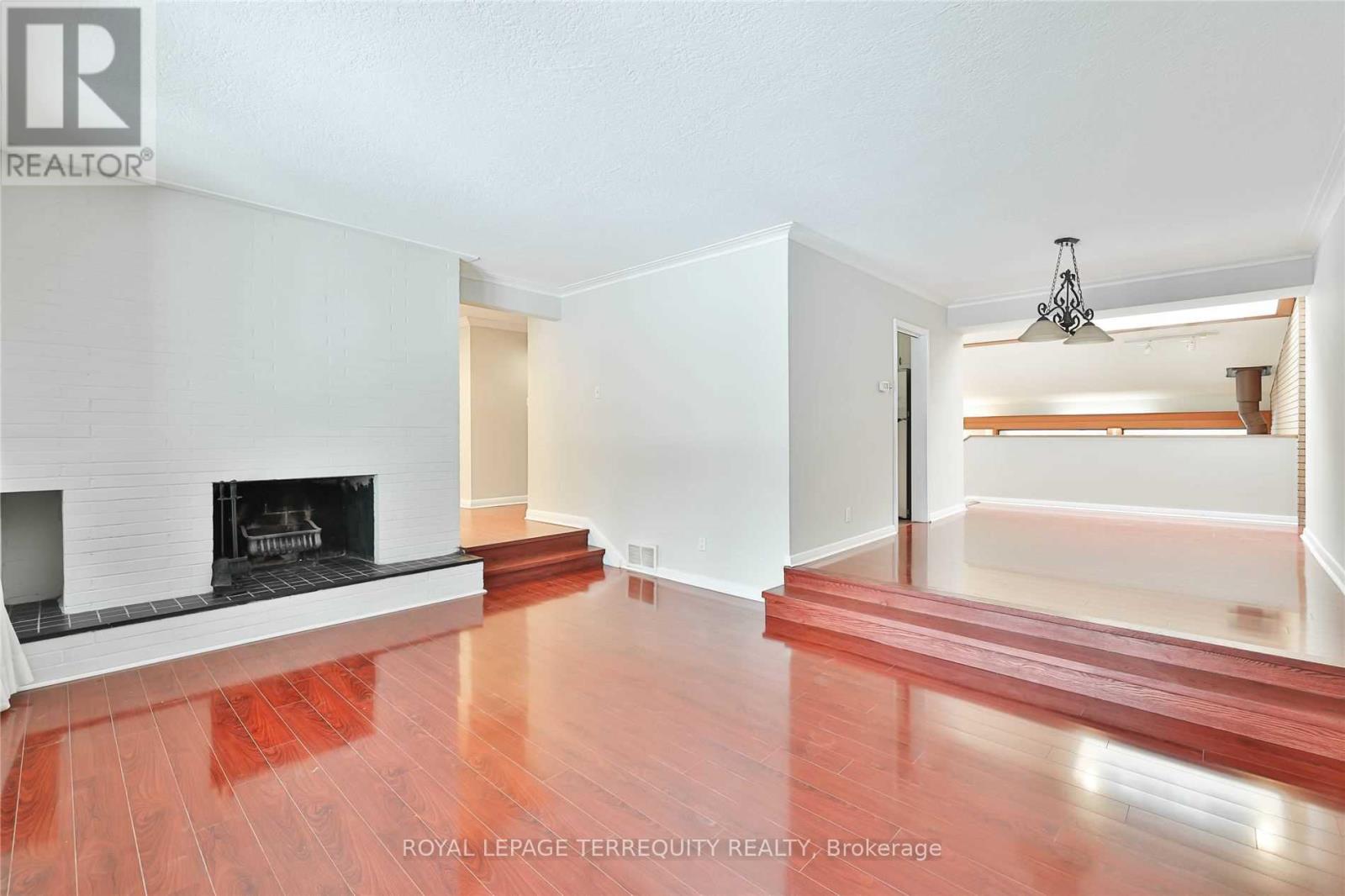11 Leacroft Crescent, Toronto, Ontario  M3B 2G5 - Photo 8 - C13870584