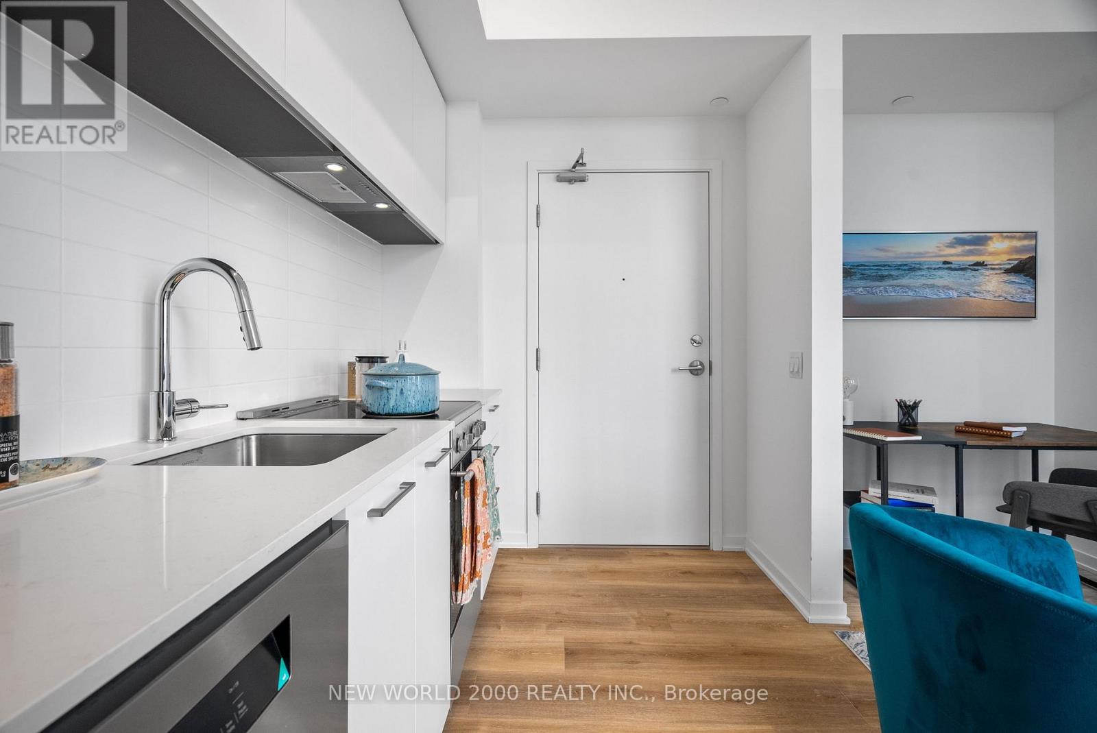 1210 - 101 Roehampton Avenue, Toronto, Ontario  M4P 2W2 - Photo 15 - C13870588