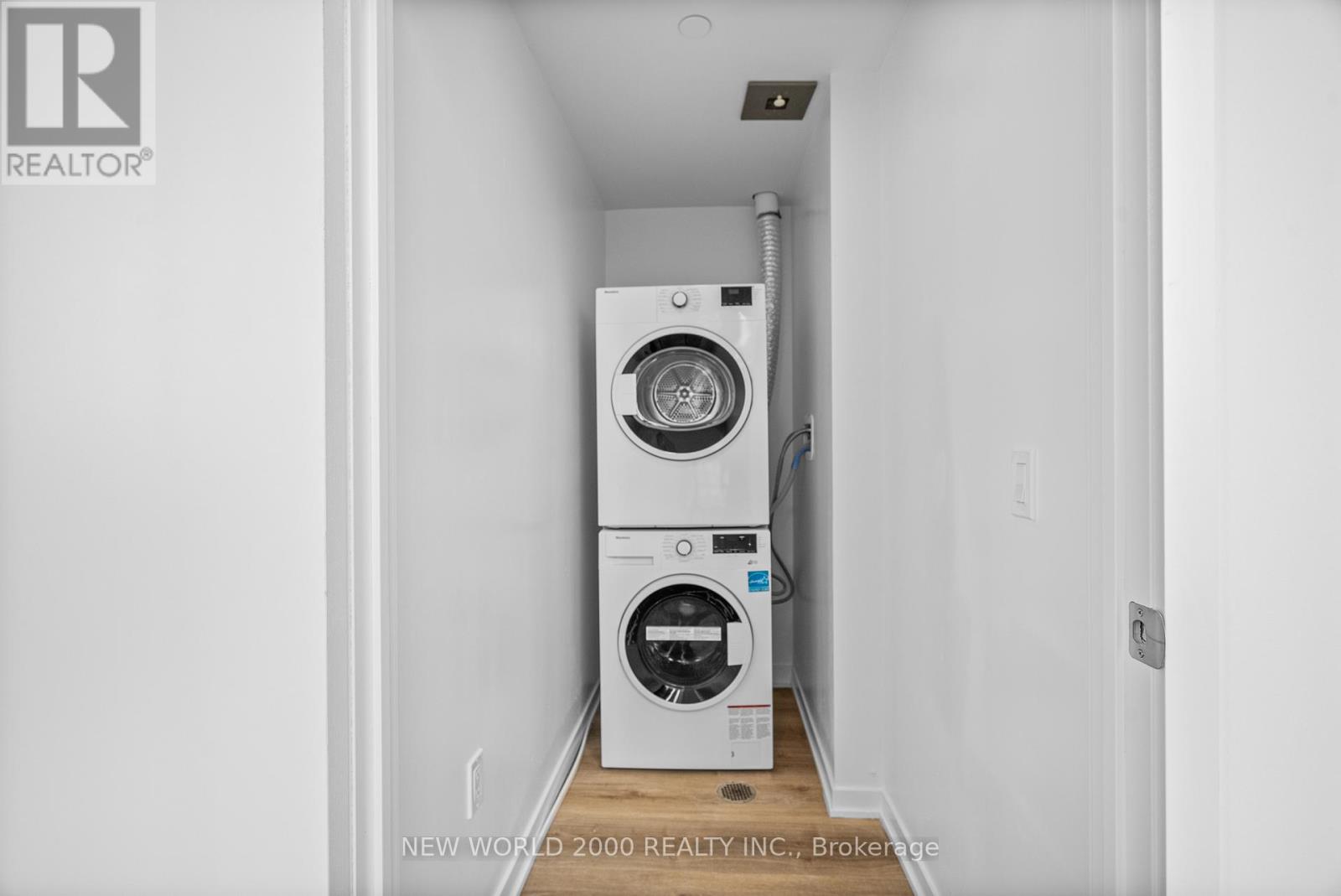 1210 - 101 Roehampton Avenue, Toronto, Ontario  M4P 2W2 - Photo 29 - C13870588