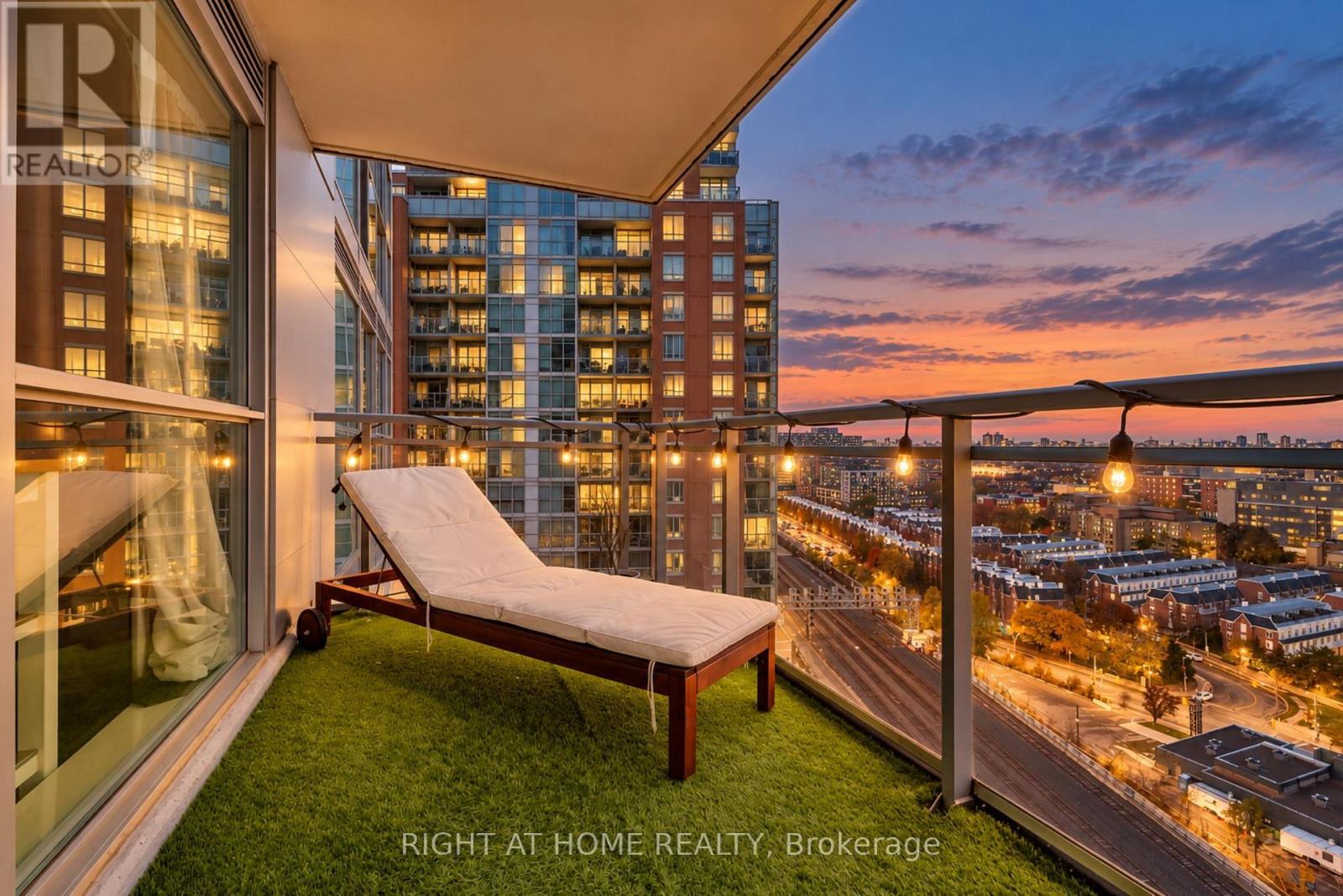 1908 - 100 Western Battery Road, Toronto, Ontario  M6K 3S2 - Photo 13 - C13870598
