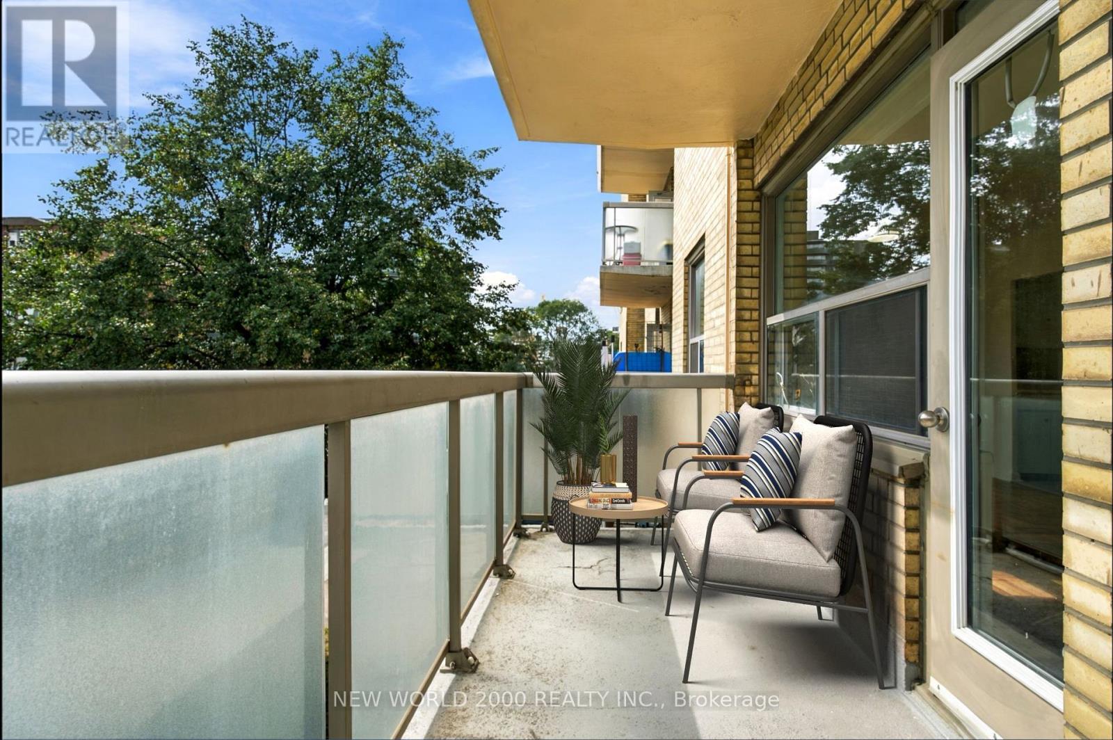 303 - 190 Cosburn Avenue, Toronto, Ontario  M4J 2M1 - Photo 6 - E13870626