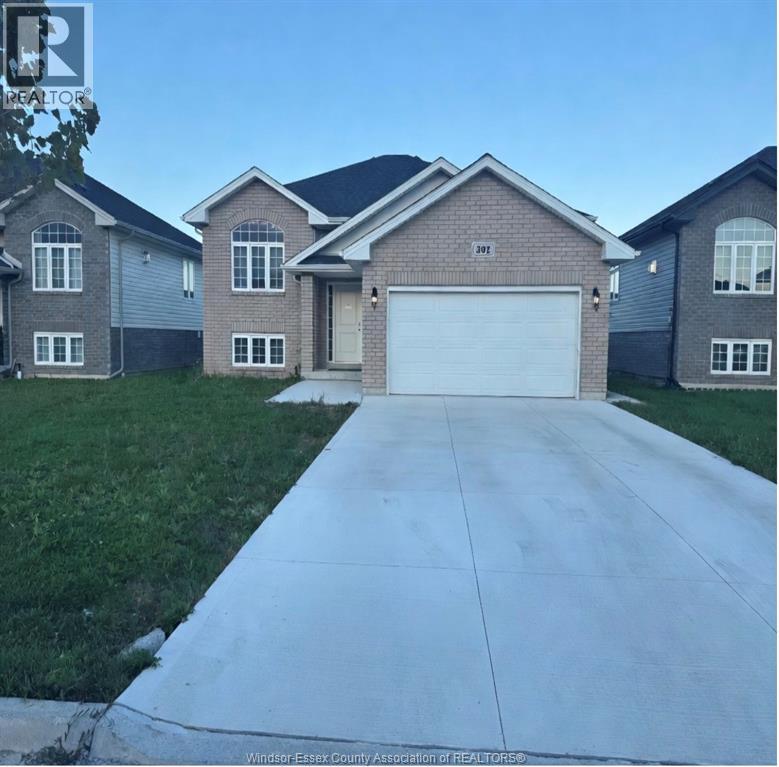MLS# 26024388: 392 HEMLOCK LANE Unit# UPPER, Lakeshore, Canada