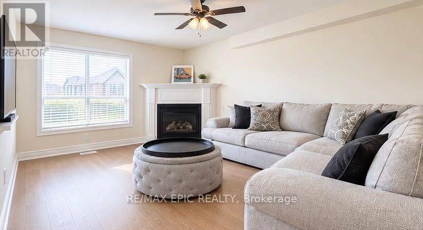 38 Wyndham Circle, Georgina, Ontario  L0E 1R0 - Photo 2 - N13870500