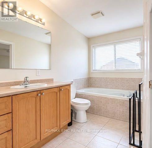 38 Wyndham Circle, Georgina, Ontario  L0E 1R0 - Photo 7 - N13870500
