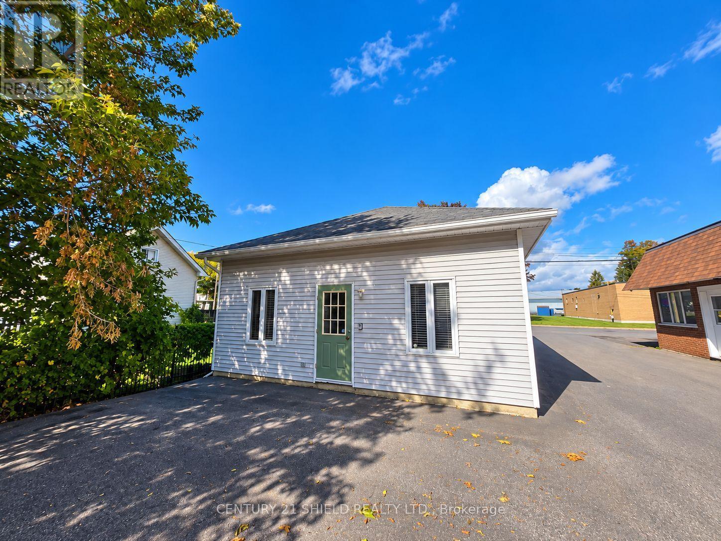 12 Duncan Street, South Glengarry, Ontario  K0C 1N0 - Photo 4 - X13870470