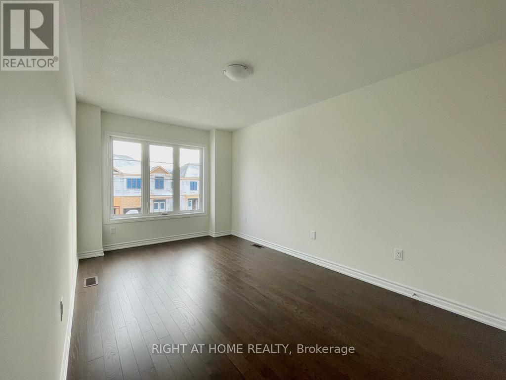 63 Phoenix Boulevard, Barrie, Ontario  L9J 0P7 - Photo 12 - S13870496