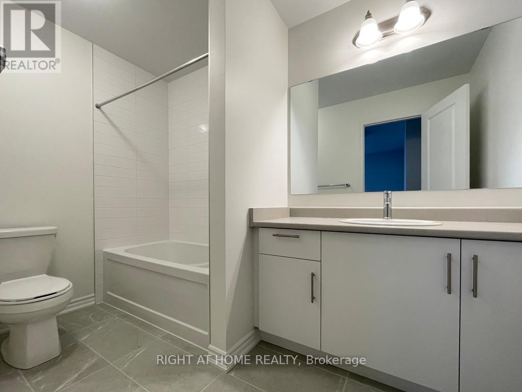 63 Phoenix Boulevard, Barrie, Ontario  L9J 0P7 - Photo 13 - S13870496