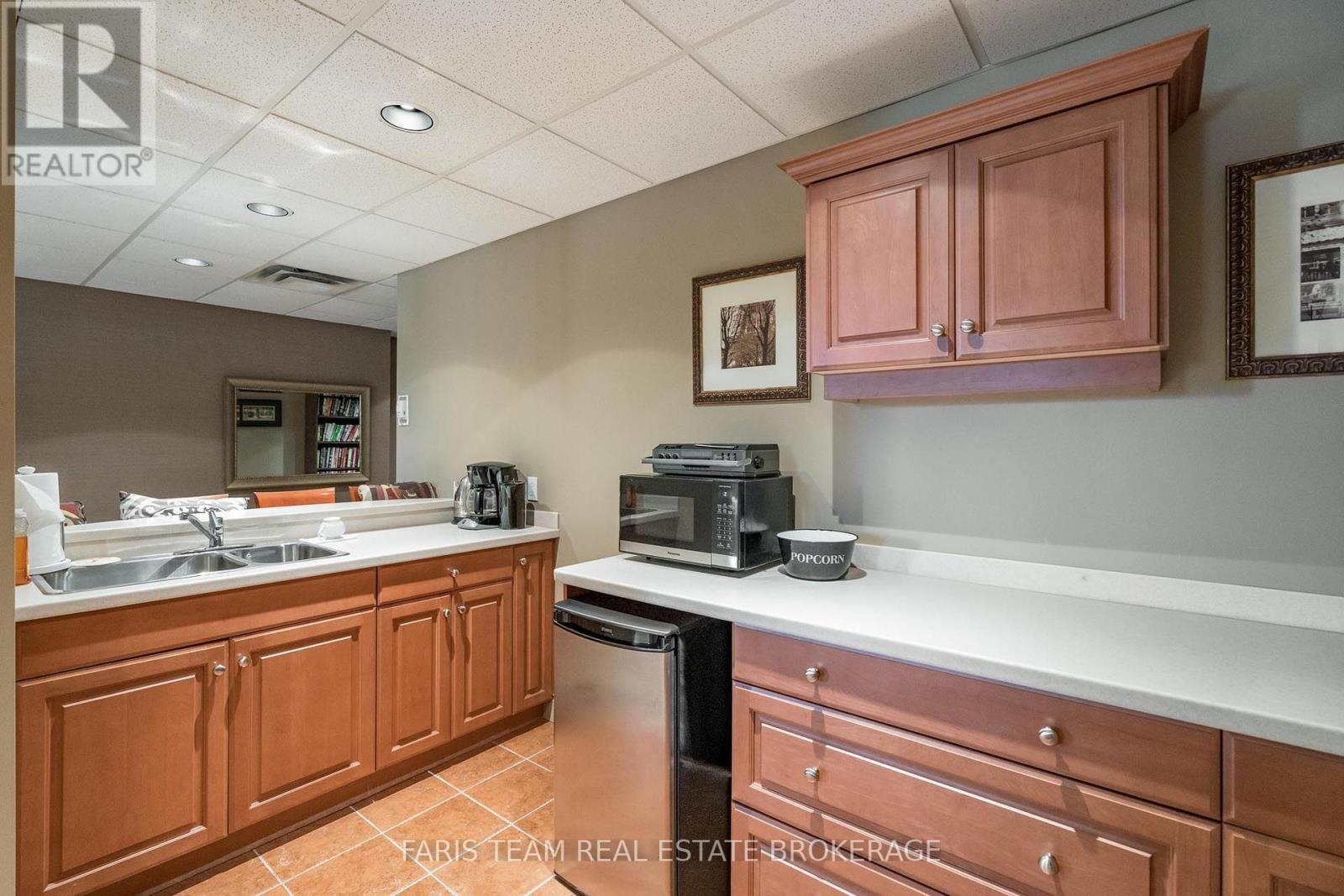 101 - 200 Collier Street, Barrie, Ontario  L4M 1H7 - Photo 17 - S13870632