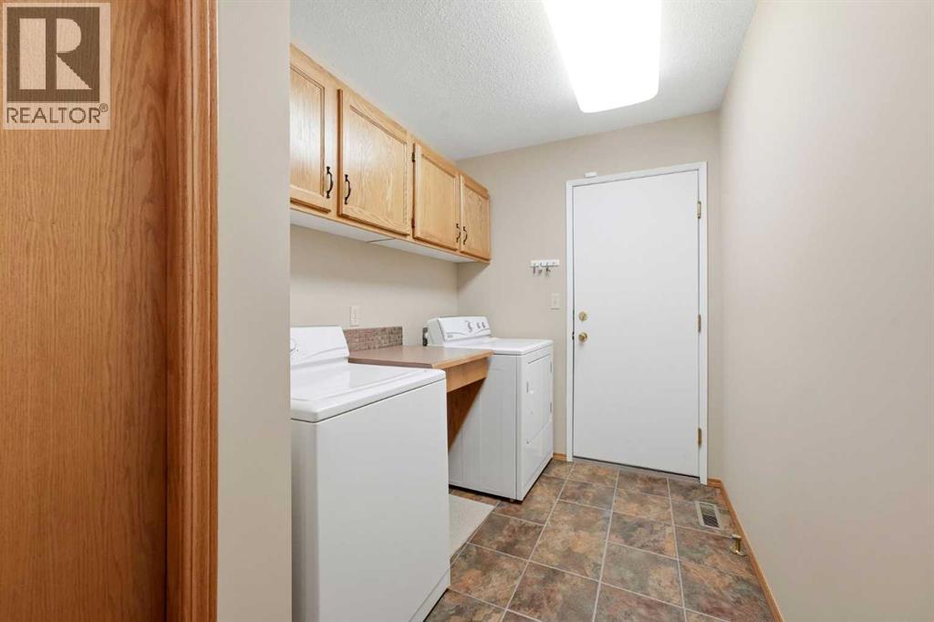 180 Doran Crescent