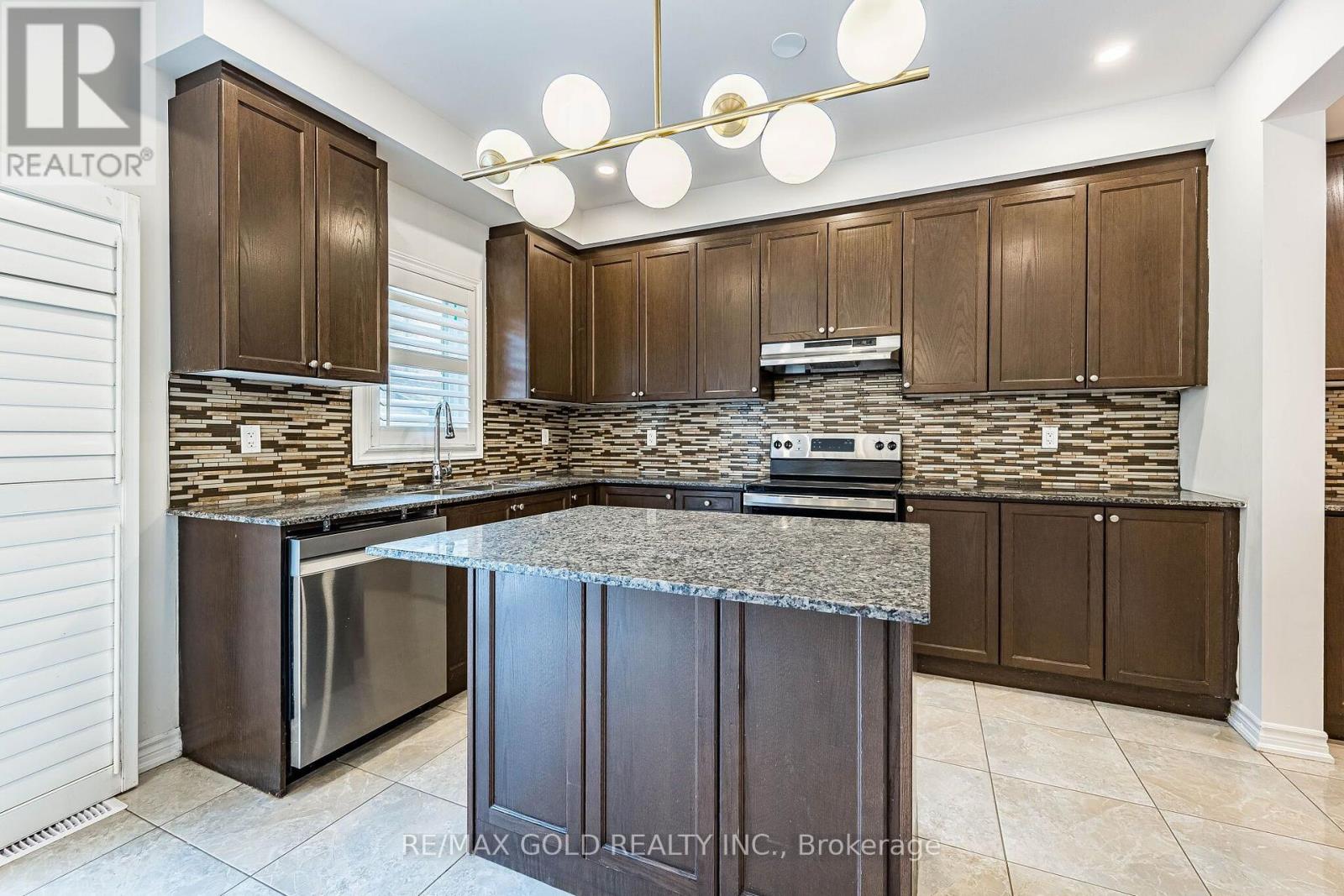 17 Lola Crescent, Brampton, Ontario  L7A 4J7 - Photo 13 - W13870506