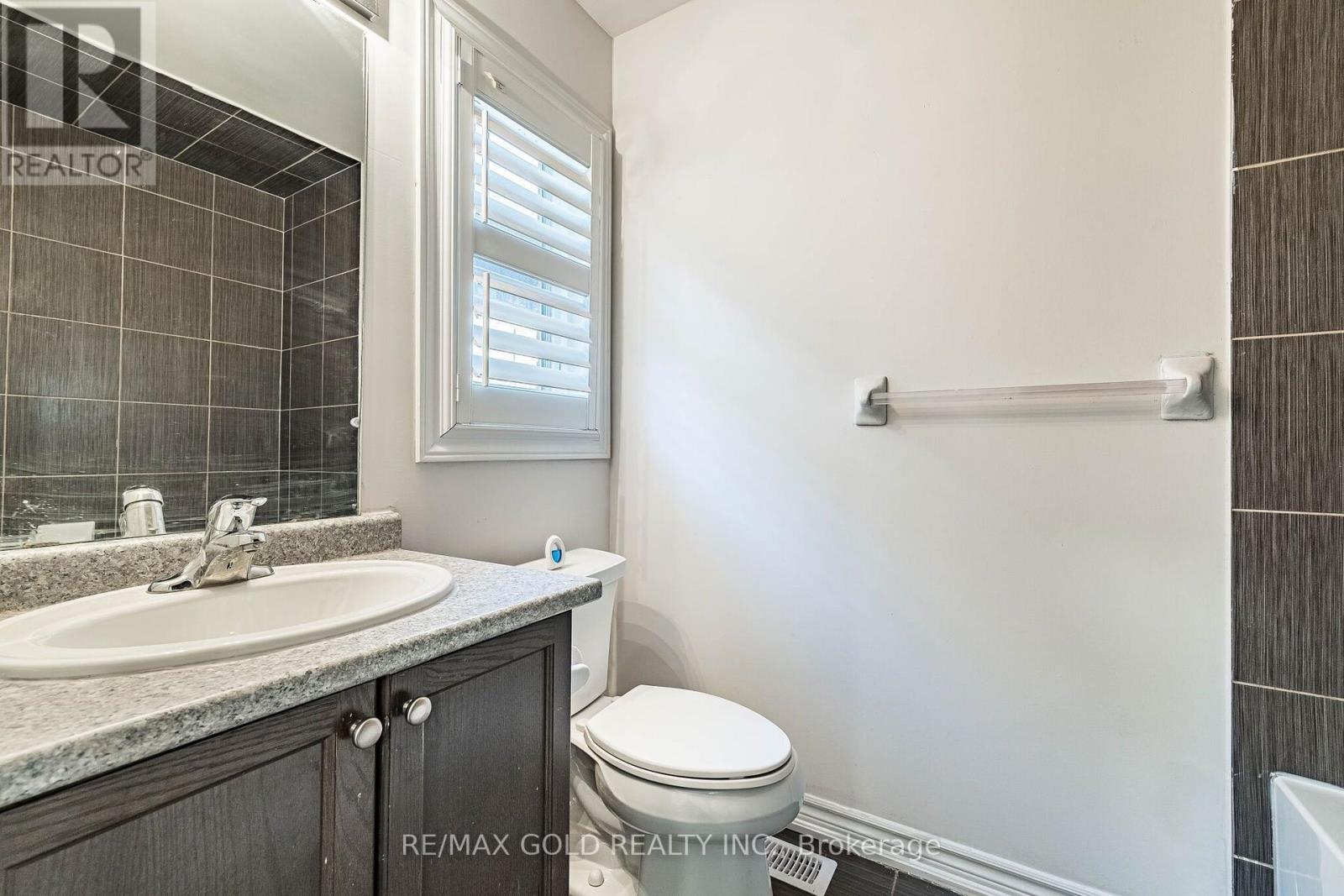 17 Lola Crescent, Brampton, Ontario  L7A 4J7 - Photo 24 - W13870506