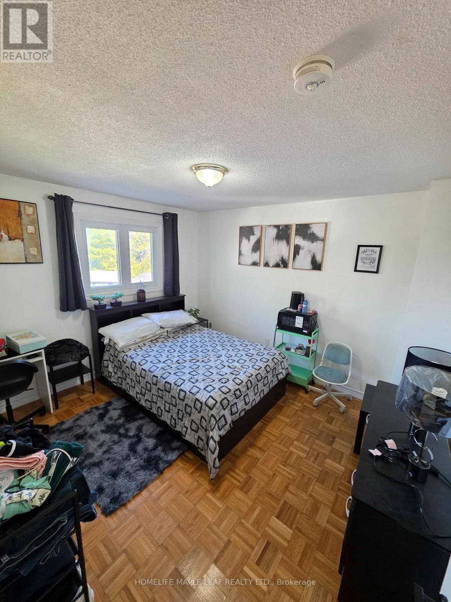 37 Coronation Circle, Brampton, Ontario  L6Z 4B1 - Photo 33 - W13816564