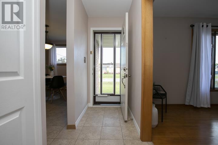 403 Sydenham Rd, Sault Ste. Marie, Ontario  P6C 2X8 - Photo 13 - SM262684