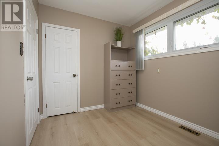 403 Sydenham Rd, Sault Ste. Marie, Ontario  P6C 2X8 - Photo 29 - SM262684