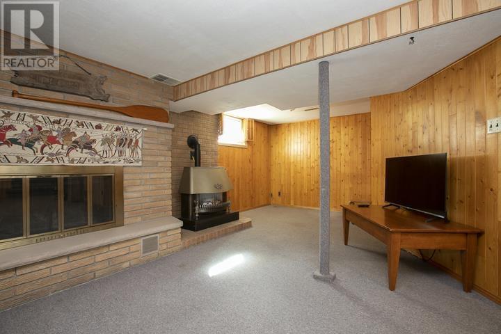 403 Sydenham Rd, Sault Ste. Marie, Ontario  P6C 2X8 - Photo 48 - SM262684