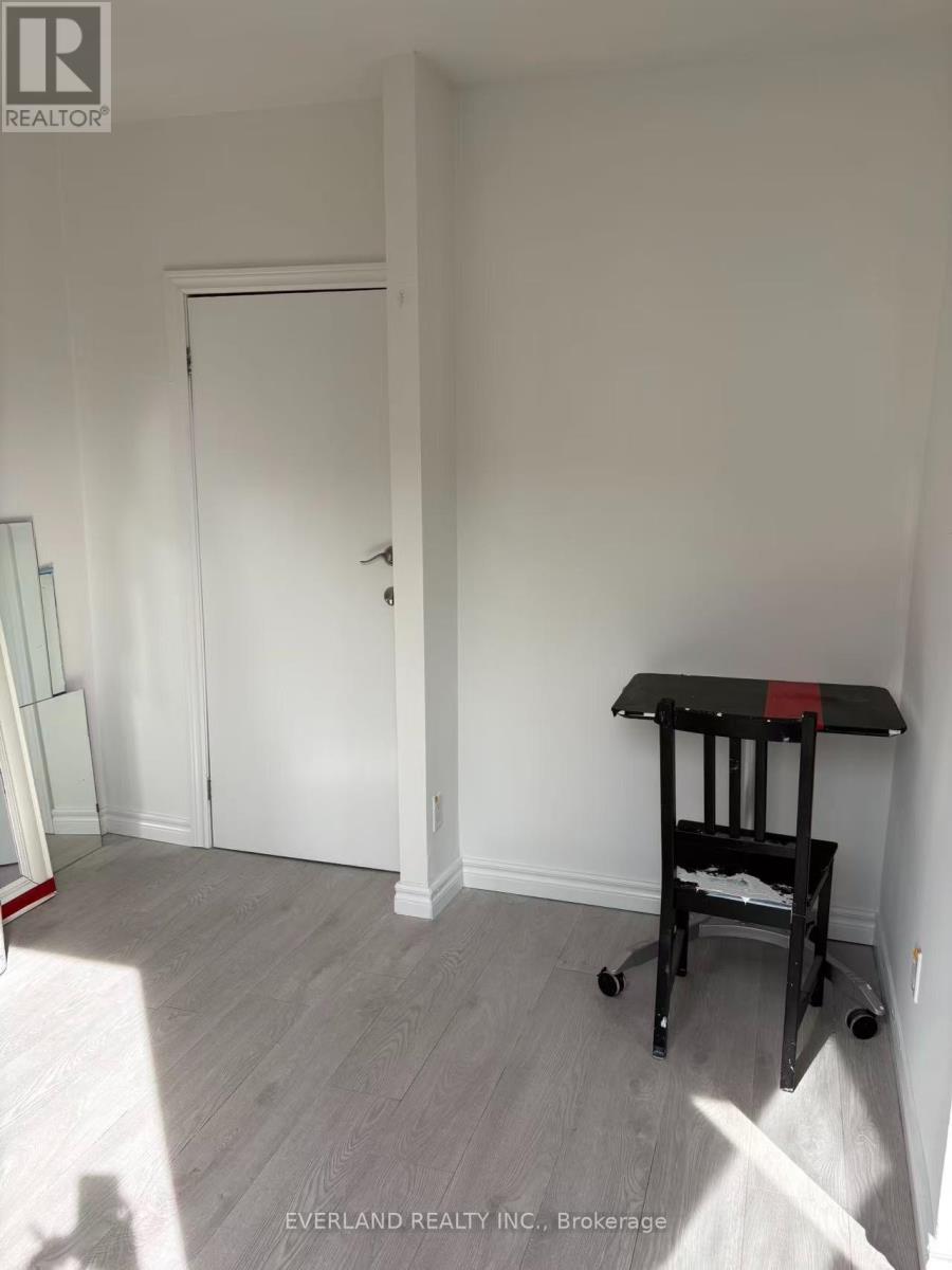 301 - 850 Bathurst Street, Toronto, Ontario M5R 3G1 - Photo 9 - C13660274