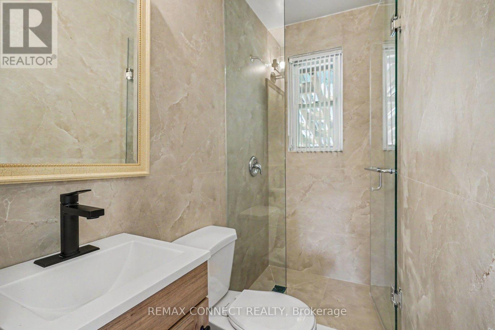 656 Browns Line, Toronto, Ontario  M8W 3V6 - Photo 13 - W13863176