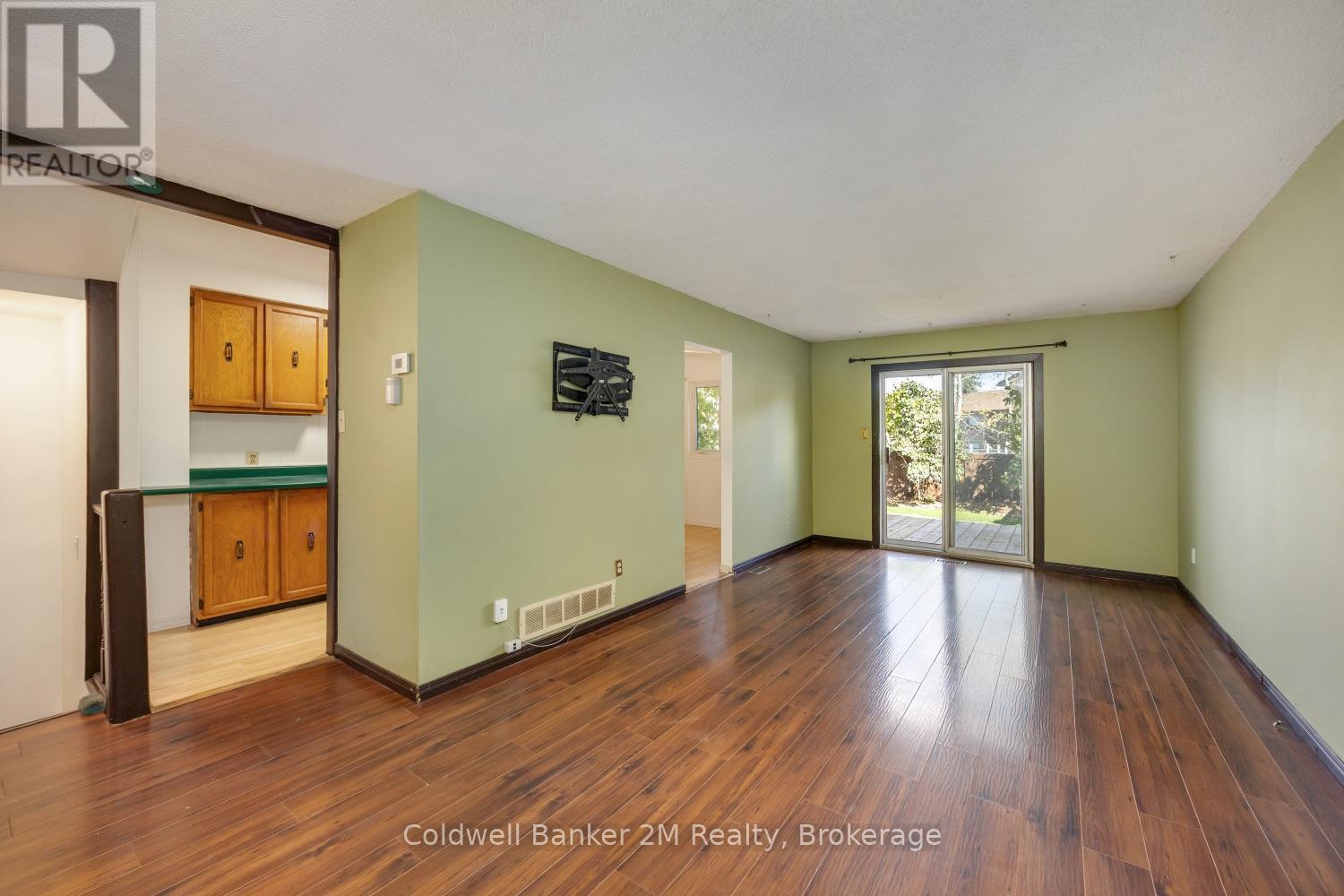 1161 Trowbridge Court, Oshawa, Ontario  L1G 7H1 - Photo 2 - E13870670