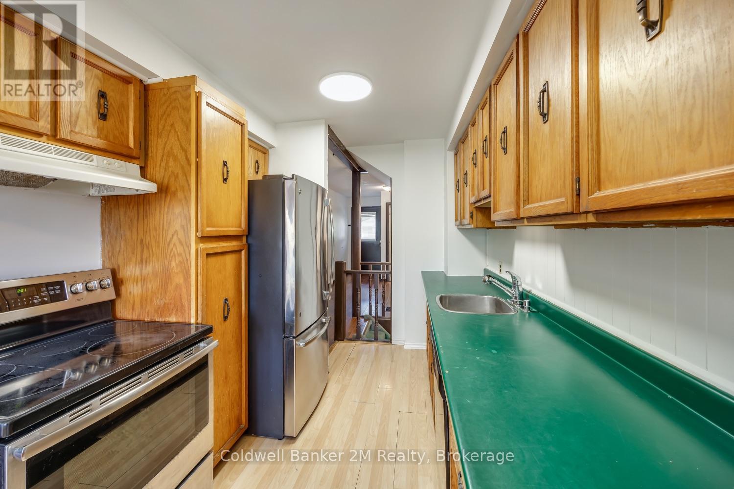1161 Trowbridge Court, Oshawa, Ontario  L1G 7H1 - Photo 7 - E13870670