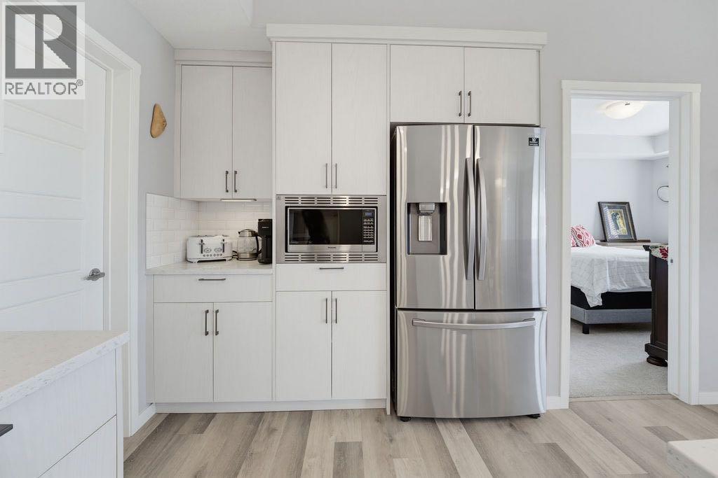 204, 300 Harvest Hills Place NE