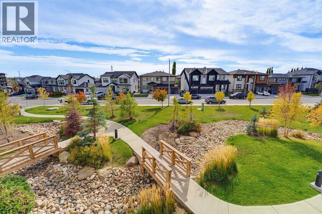 204, 300 Harvest Hills Place NE