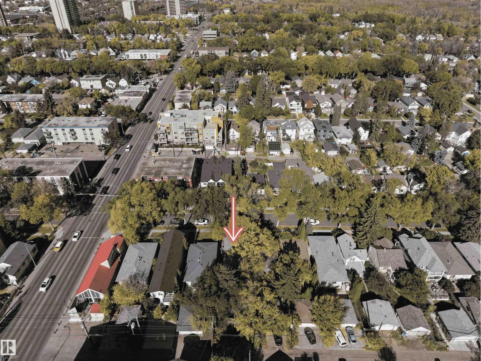 9851 85 AV NW