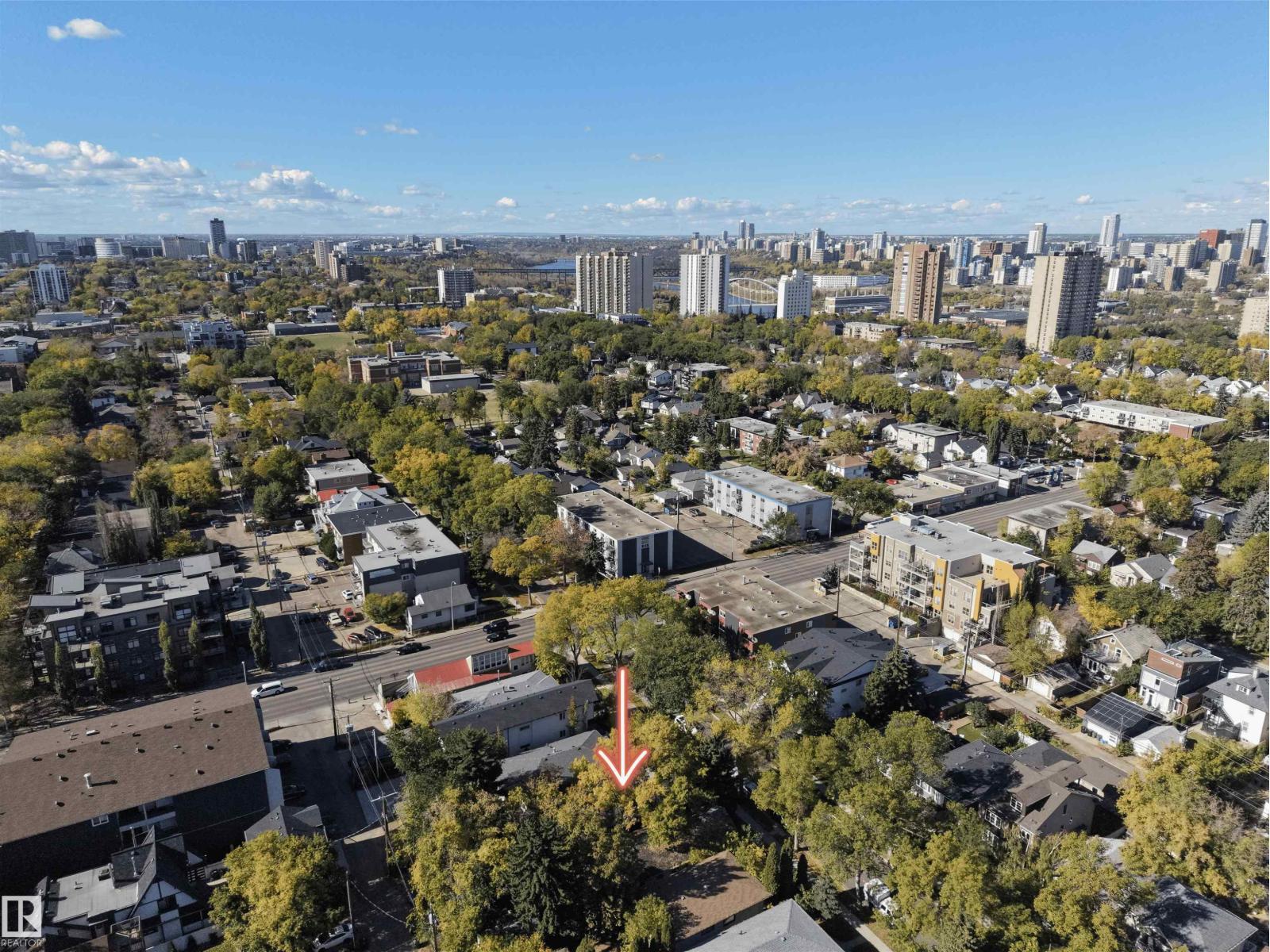9851 85 AV NW