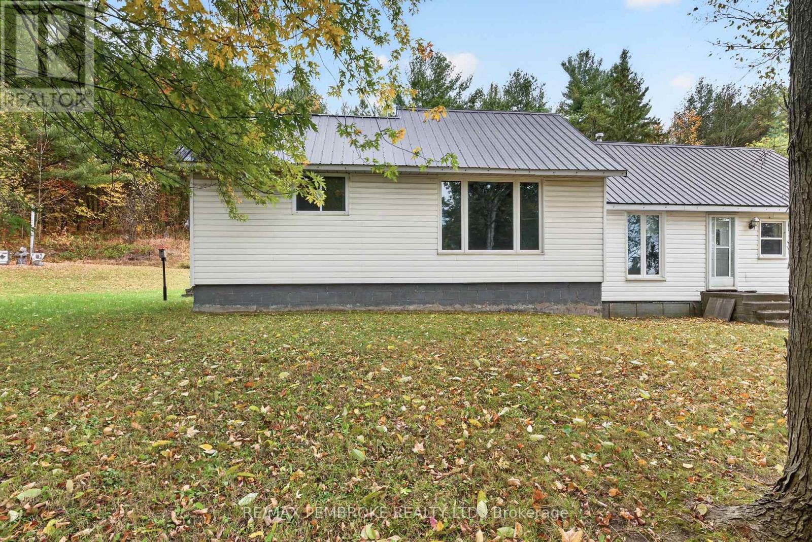 39326 Highway 41 Highway, Laurentian Valley, Ontario K8A 6W4 - Photo 7 - X13870784