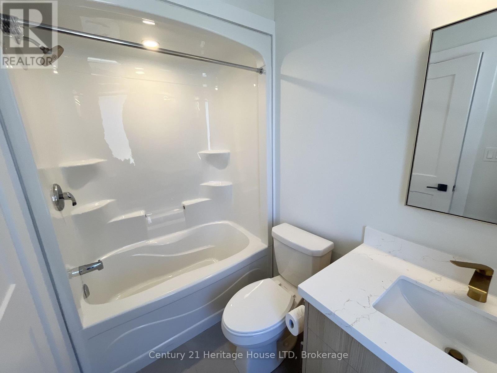 26b Valley Road, St. Catharines, Ontario  L2S 1Y6 - Photo 11 - X13870852