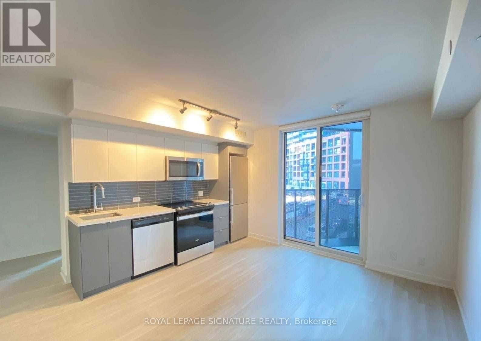 204 - 30 TRETTI WAY