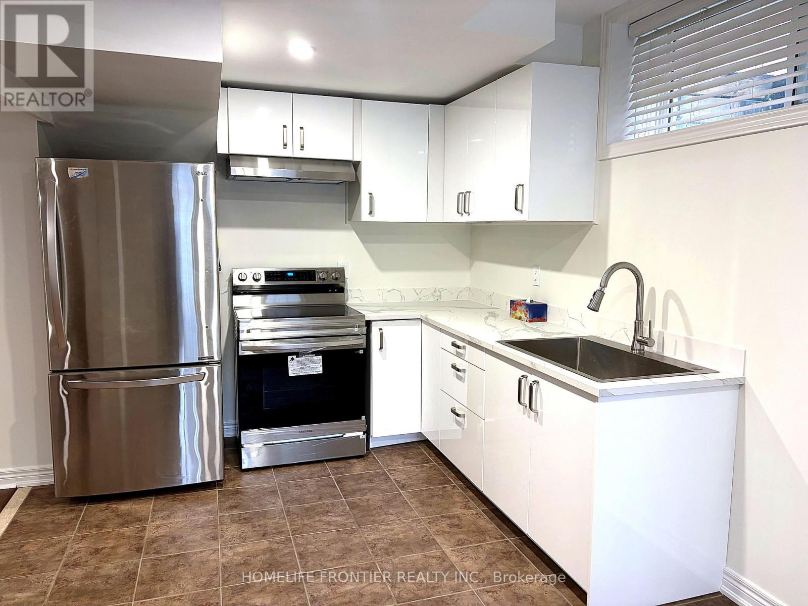 Lower - 33 Green Meadows Circle, Toronto, Ontario  M2J 5G6 - Photo 2 - C13870988