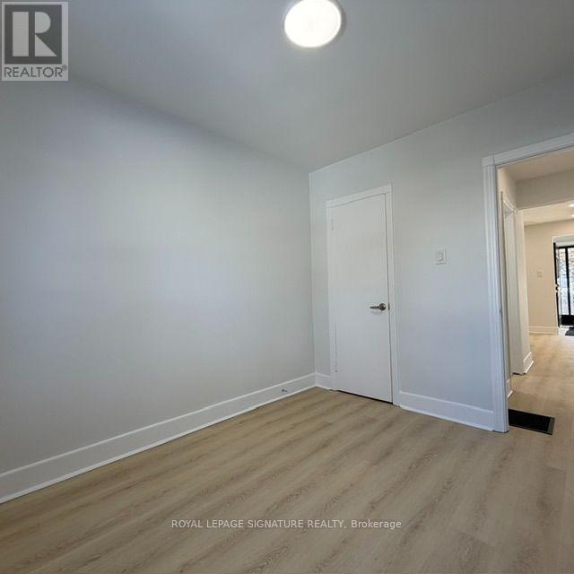 293 Glebemount Avenue, Toronto, Ontario  M4C 3V4 - Photo 12 - E13870834