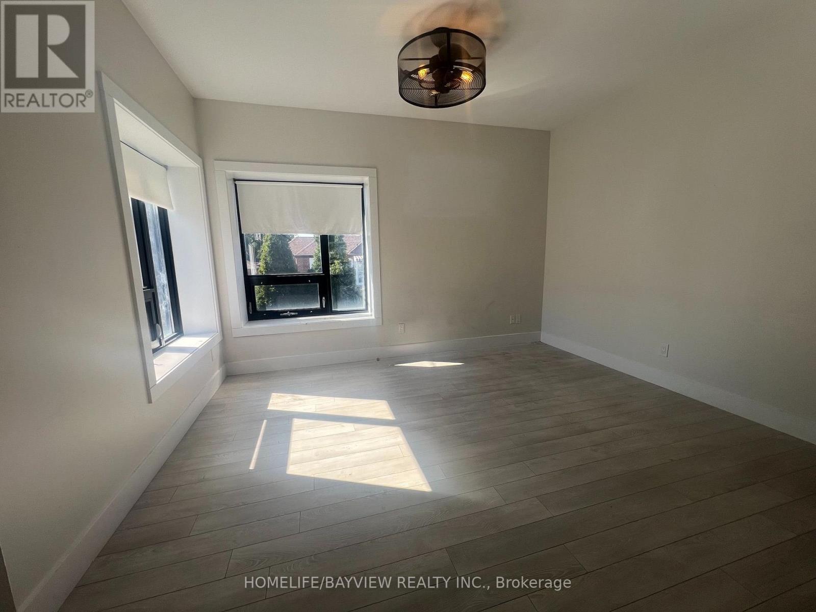 UNIT 2 - 379 O'CONNOR DRIVE