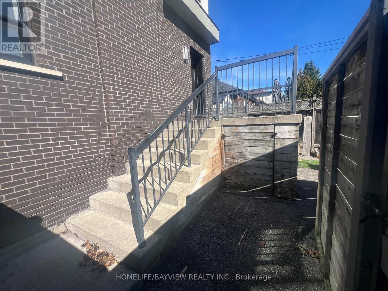 Unit 2 - 379 O'connor Drive, Toronto, Ontario  M4J 2V9 - Photo 3 - E13870890
