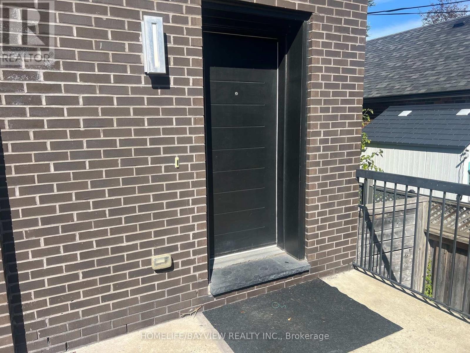 UNIT 2 - 379 O'CONNOR DRIVE