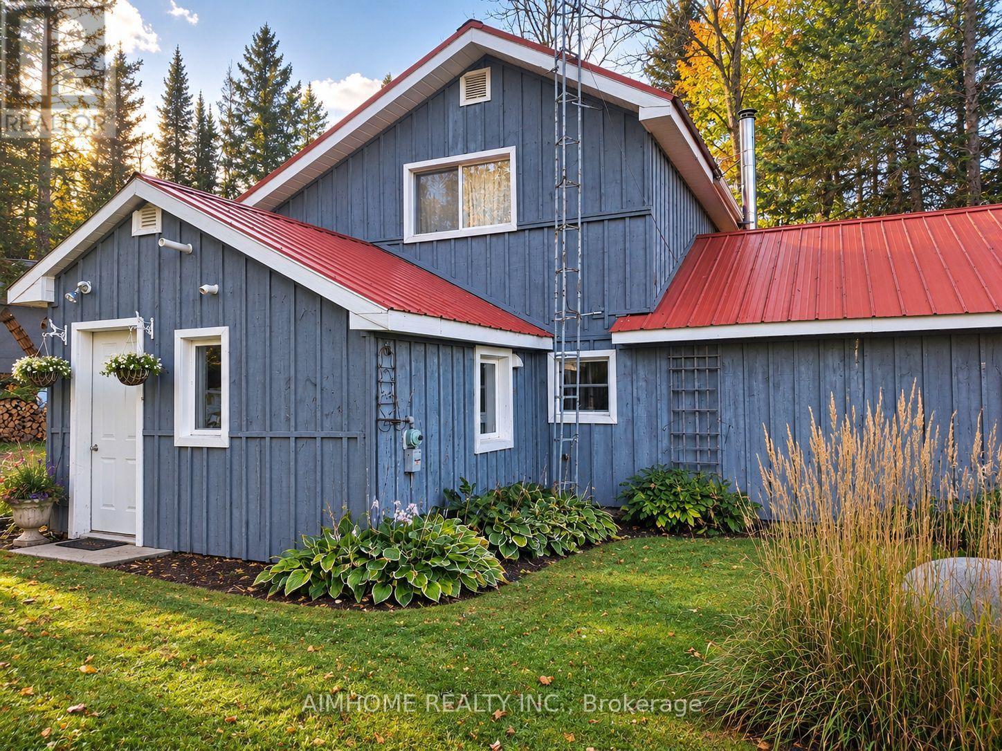 18 AHMIC LAKE ROAD Magnetawan (Ahmic Harbour) Ontario Canada P0A1A0 2