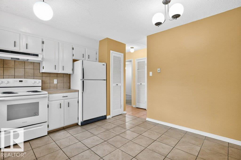 8612 175 ST NW