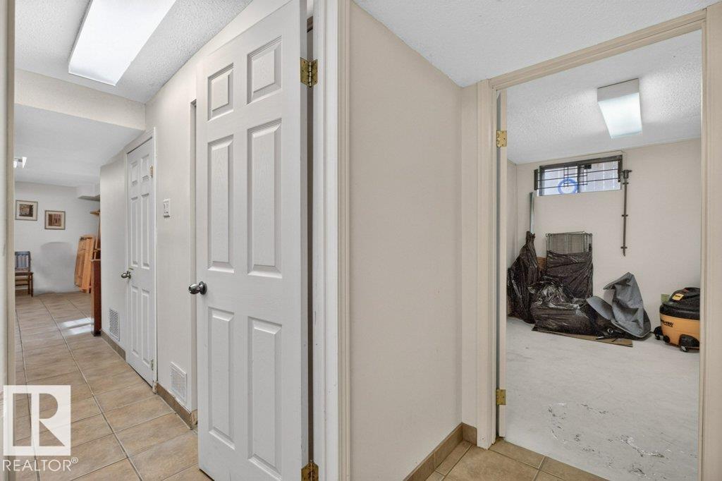 8612 175 ST NW