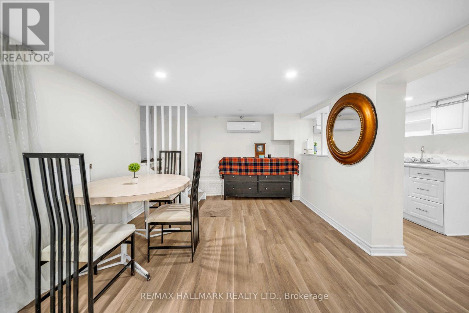 20 Elizabeth Street S, Richmond Hill, Ontario  L4C 3V4 - Photo 17 - N13870652