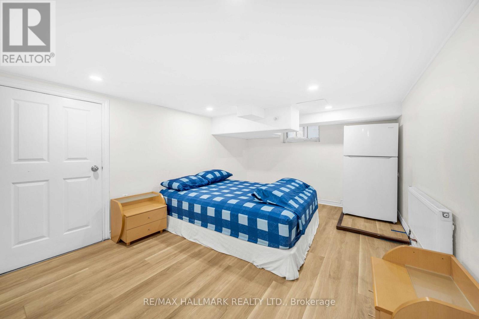 20 Elizabeth Street S, Richmond Hill, Ontario  L4C 3V4 - Photo 20 - N13870652