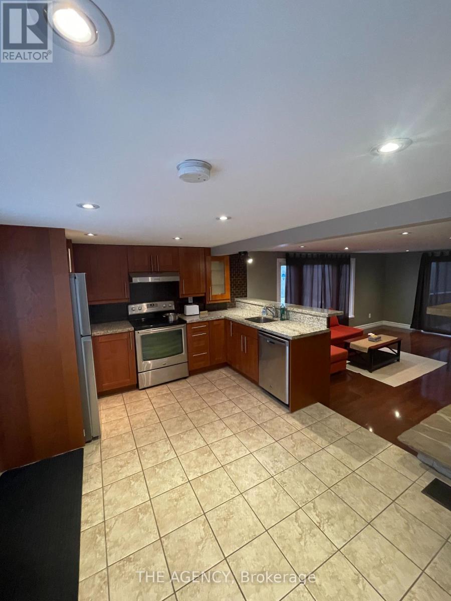 282 Terrace Drive, Georgina, Ontario  L4P 2Y8 - Photo 9 - N13870654