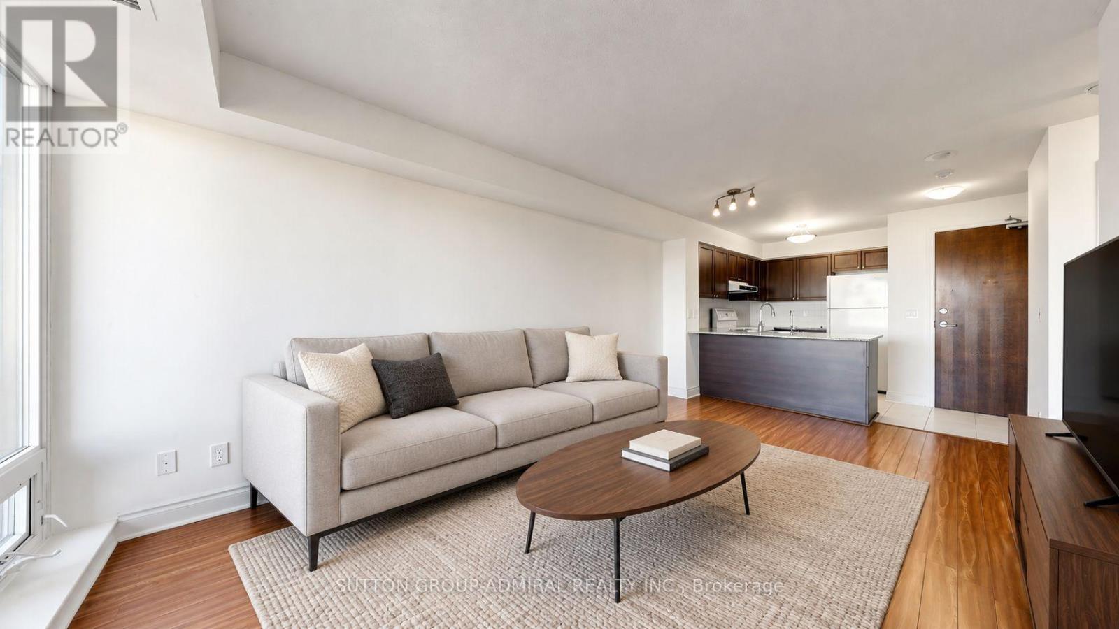 806 - 7 North Park Road, Vaughan (Beverley Glen), Ontario  L4J 0C9 - Photo 3 - N13870690