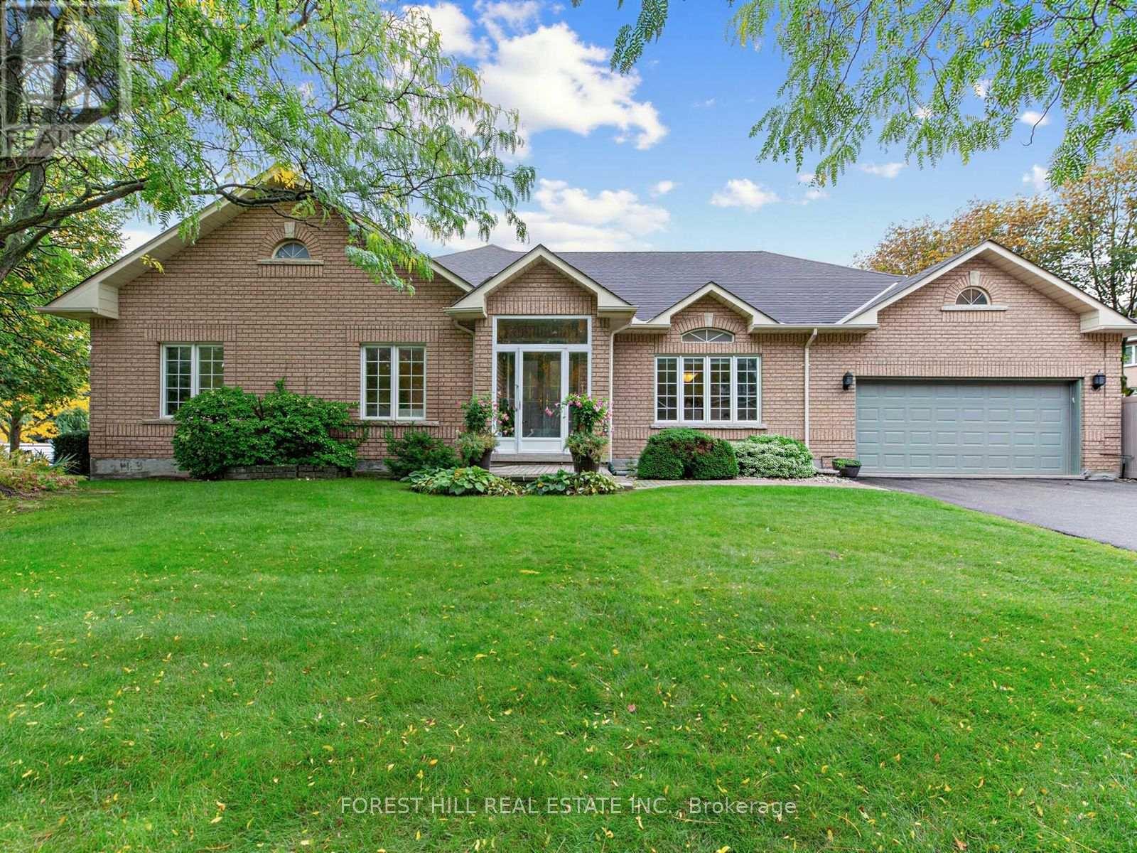 104 SANIBEL CRESCENT Vaughan (Uplands), ON L4J 8K7