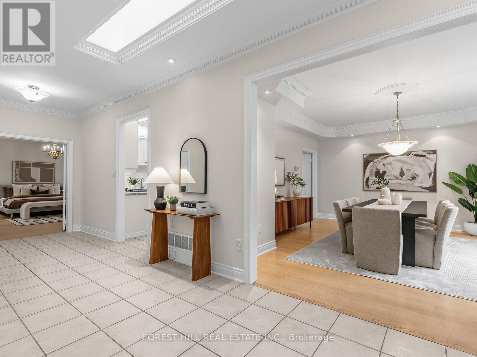 104 SANIBEL CRESCENT Vaughan (Uplands), ON L4J 8K7