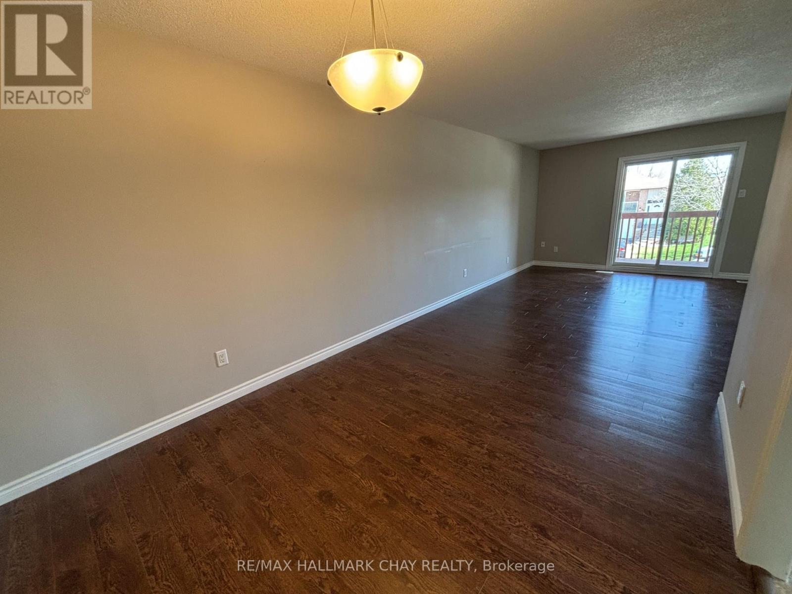 A - 36 Porritt Street, Barrie (Ardagh), Ontario  L4N 6Y3 - Photo 6 - S13870788