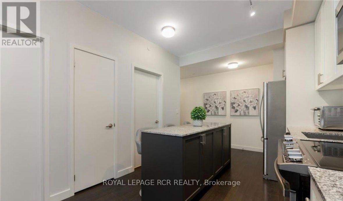 406 - 150 Sabina Drive, Oakville, Ontario  L6H 0W3 - Photo 11 - W13870676