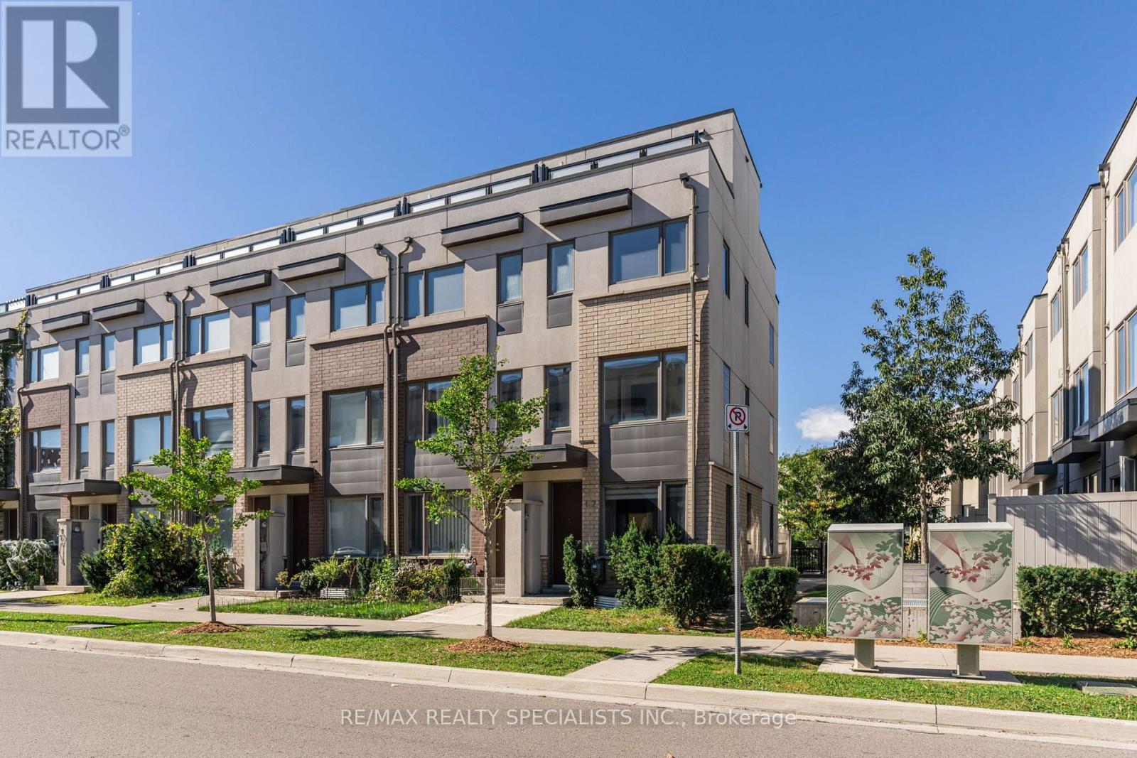 162 WILLIAM DUNCAN ROAD, Toronto, Ontario