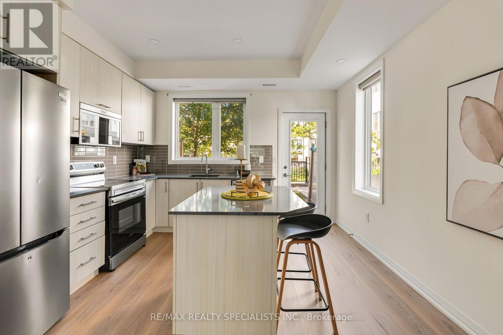 162 William Duncan Road, Toronto, Ontario  M3K 0C1 - Photo 14 - W13870760