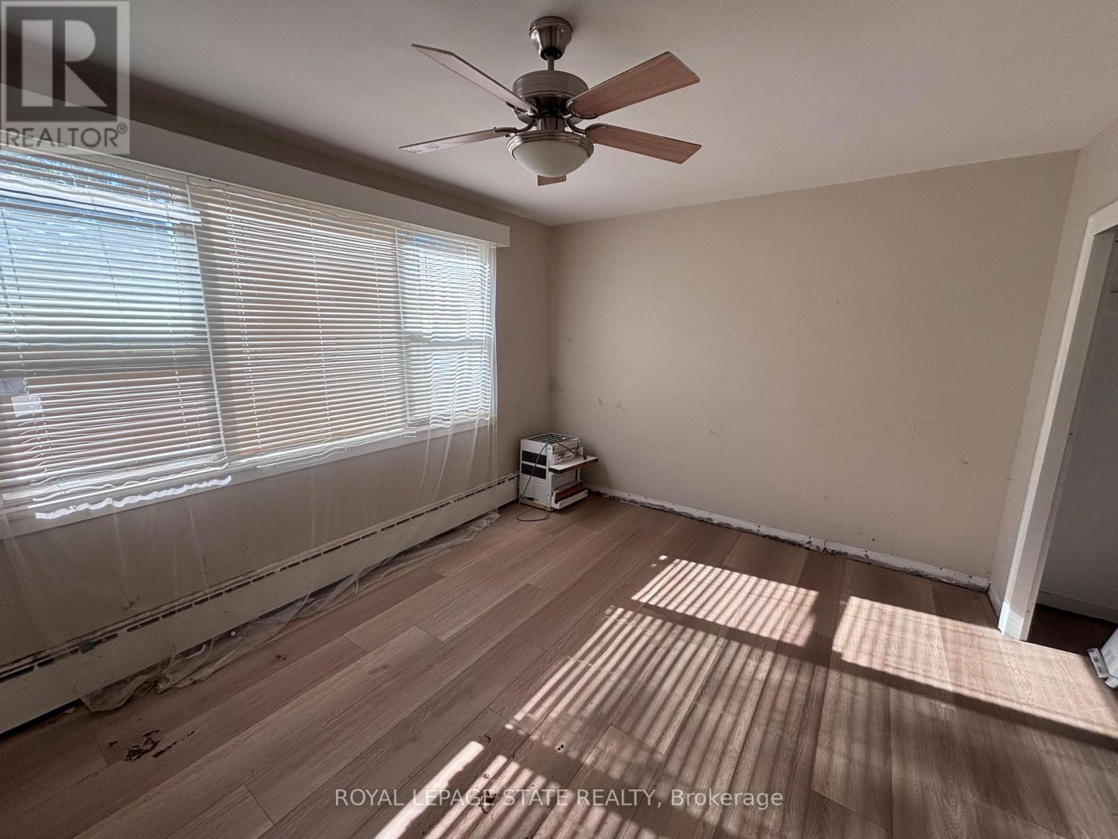 404 - 2054 Courtland Drive, Burlington, Ontario  L7R 1R8 - Photo 5 - W13870796