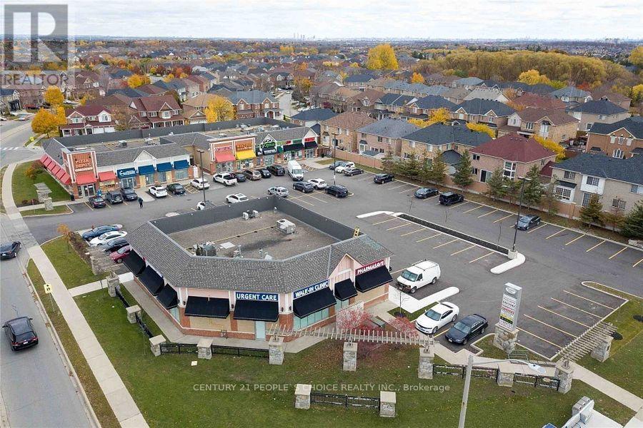 65 Braydon Boulevard S, Brampton, Ontario  L6P 2S4 - Photo 2 - W13870830